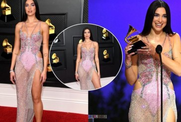 Mahniti të gjithë me dukjen unike në ‘Grammys’, Donatella Versace zbulon se punoi 1500 orë për fustanin e Dua Lipës