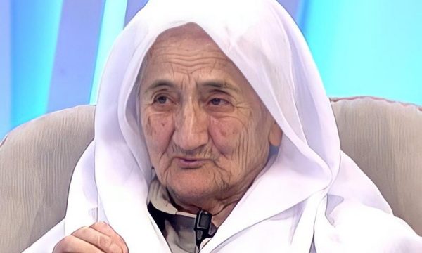 Nëna Lule për vajzat: Edhe unë eksitohem kur i shoh ato lakuriq