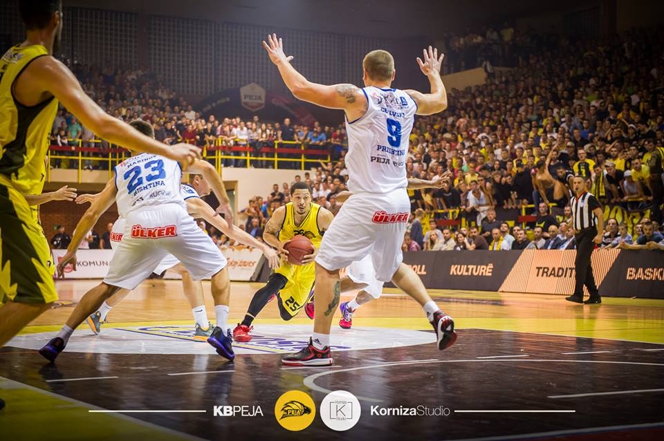 Peja fiton bindshëm ndaj Prishtinës