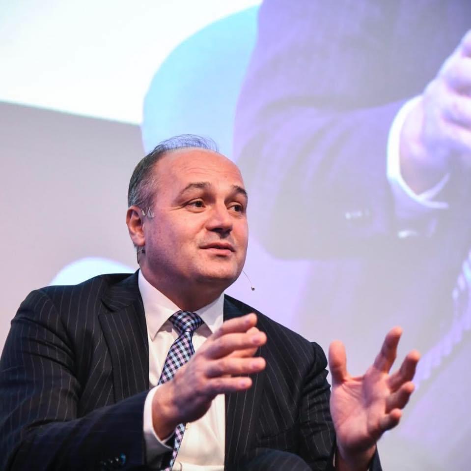 PDK: Presidentja doli nga pazaret e pista, ajo do t’i shërbejë vetëm Kurtit
