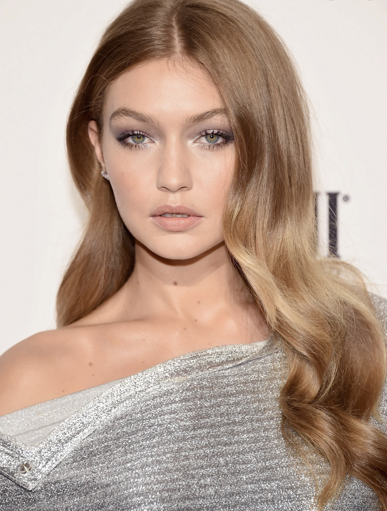 Pas aludimeve se është martuar me Zayn, Gigi shfaqet atraktive në New York