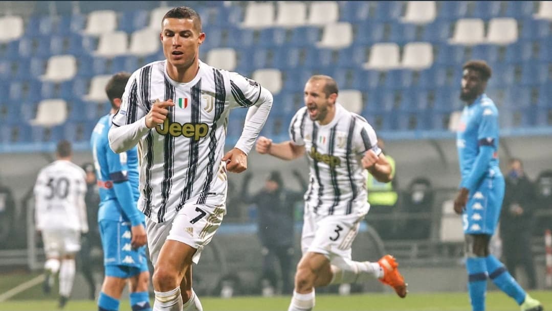 Juventus ballafaqohet sonte kundër Napolit