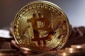 Një udhëzues për “fillestarët e Bitcoin”: Gjithçka që duhet të dini për këtë kriptovalutë dhe si funksionon ajo!