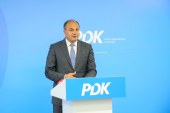 Enver Hoxhaj jep dorëheqje nga pozita e kryetarit të PDK-së