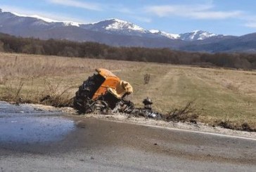 Po ujiste tokën, 61-vjeçari bie aksidentalisht në kanal dhe vdes