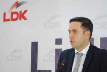 LDK-ja e gatshme t’i ofrojë ndihmë Qeverisë, e cilëson të paaftë në procesin e dialogut