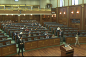 Opozita lëshon sallën e Kuvendit