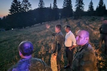 Shpërthen zjarri në malet e Rugovës – intervenon Policia, FSK dhe KFOR-i