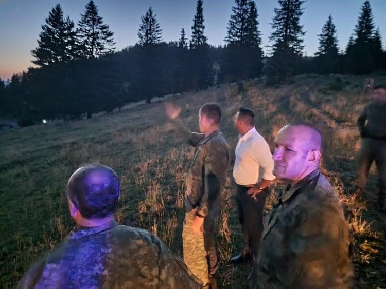 Shpërthen zjarri në malet e Rugovës – intervenon Policia, FSK dhe KFOR-i