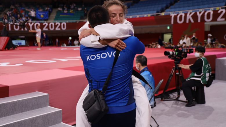 Distria Krasniqi siguron medaljen olimpike, kalon në finale të “Tokio 2020”