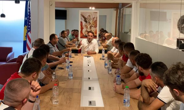 Daut Haradinaj i’a mer PDK’së ‘nëndegën 1’ në Prishtinë