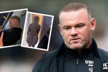 Rooney i kërkon falje familjes për skandalin me një grup grash: Kam gabuar