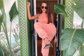 Me poza të tjera nga Turqia, Tayna tregon figurën mahnitëse trupore