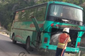 Merr flakë autobusi i “Sharr-Travel” në Himare