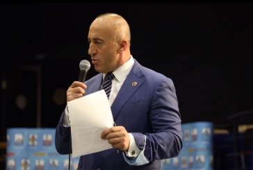 Haradinaj në Prishtinë: Kandidatët tjerë nuk janë të zotë as me i largu qentë endacak që po rrezikojnë qytetarët përditë