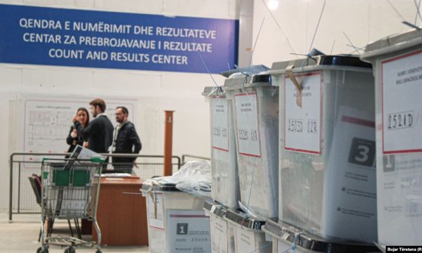 Zgjedhjet lokale, nga diaspora kanë arritur 5 mijë e 649 pako me fletëvotime