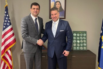 Escobar viziton Ambasadën e Kosovës në SHBA: “Presim me padurim punën dhe miqësinë tonë të vazhdueshme”