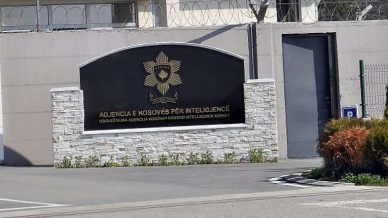 Arrestohet ish-punonjësi i AKI-së, dyshohet se zbuloi informacione të klasifikuara dhe rrezikoi sigurinë e shtetit