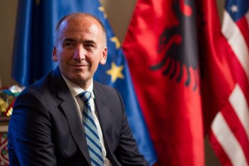 Sondazhi i Klan Kosovës për Pejën: Gazmend Muhaxheri i LDK-së i pari me 52.3%