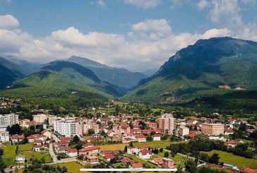 Si ndodhi ngjarja tragjike në Lloqan të Deçanit ku i riu u gjend i djegur në shtëpinë e tij