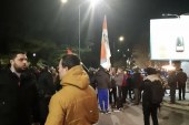 Video e re nga përballja e Abazoviqit me protestuesit, shpërthejnë fyerjet anti-shqiptare