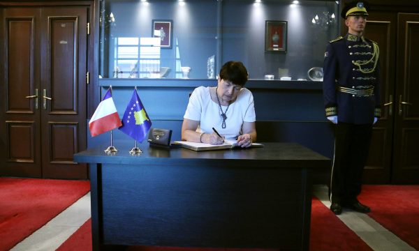 Ambasadorja franceze: Kosova nuk ka plotësuar të gjitha kushtet për liberalizim vizash