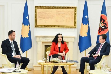 Krerët e institucioneve të Kosovës: E dënojmë fuqishëm agresionin ushtarak të Rusisë ndaj Ukrainës