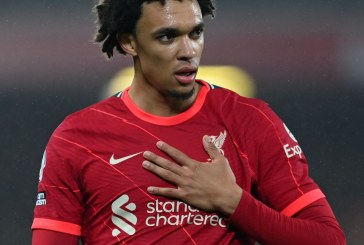 Lëndohet Arnold, humbje e madhe për Liverpoolin