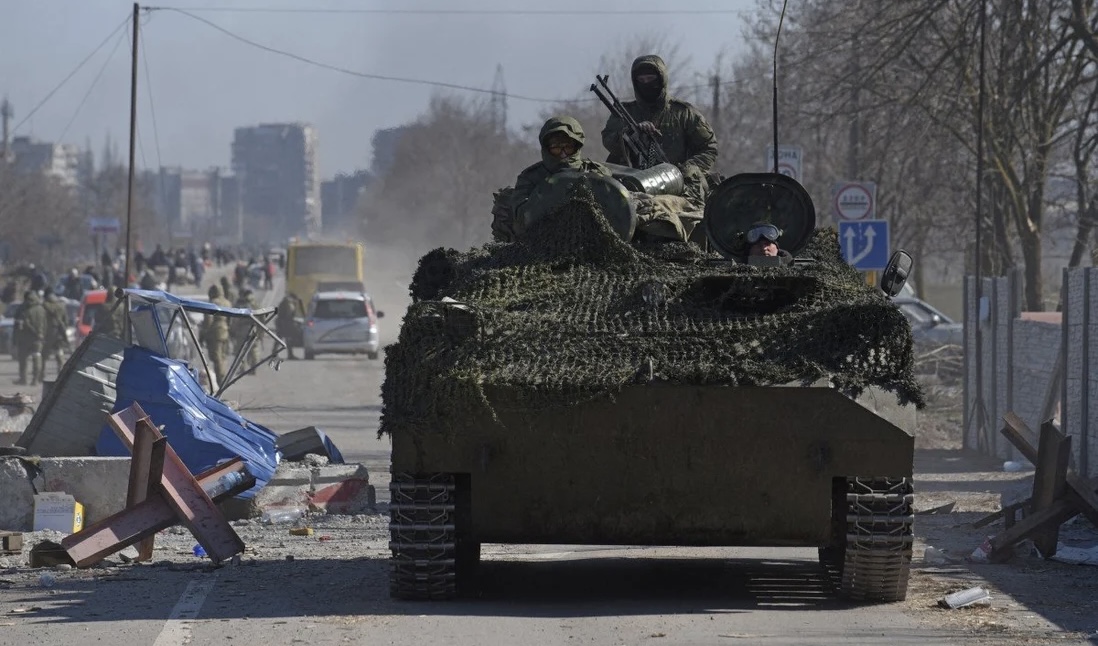 Vetëm tre korridore arratisjeje në Mariupol