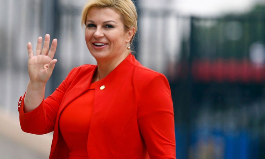 Gazeta franceze: Kolinda Grabar-Kitaroviq favorite për ta marrë drejtimin e NATO-s