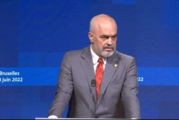 Edi Rama: Ajo që po ndodh me Kosovën është çmenduri, nën pushtim lëviznin pa viza, sot në liri nuk munden