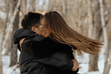 Katër përfitimet e mëdha shëndetësore nga përqafimet