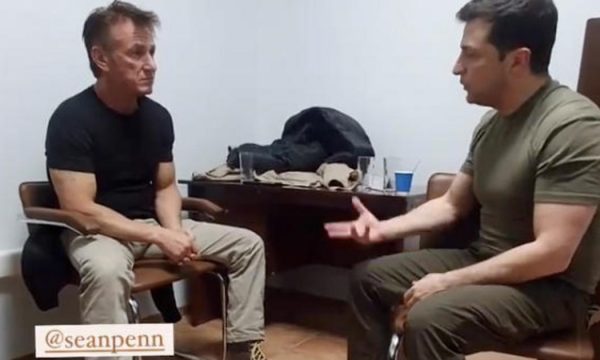 Sean Penn viziton Ukrainën, gati dokumentari për luftën