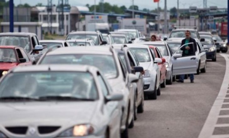 Ardhja e bashkatdhetarëve, kolona deri në 300 metra në hyrje të Merdares