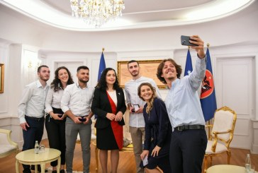 Presidentja Osmani: Rinia është fryma dhe themeli i Republikës sonë