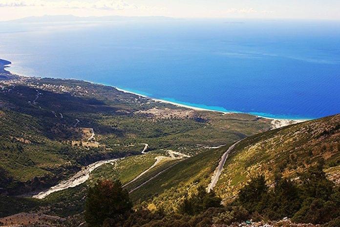 Fotot në ‘ballkonin’ e Llogarasë, traditë prej viteve 30-40