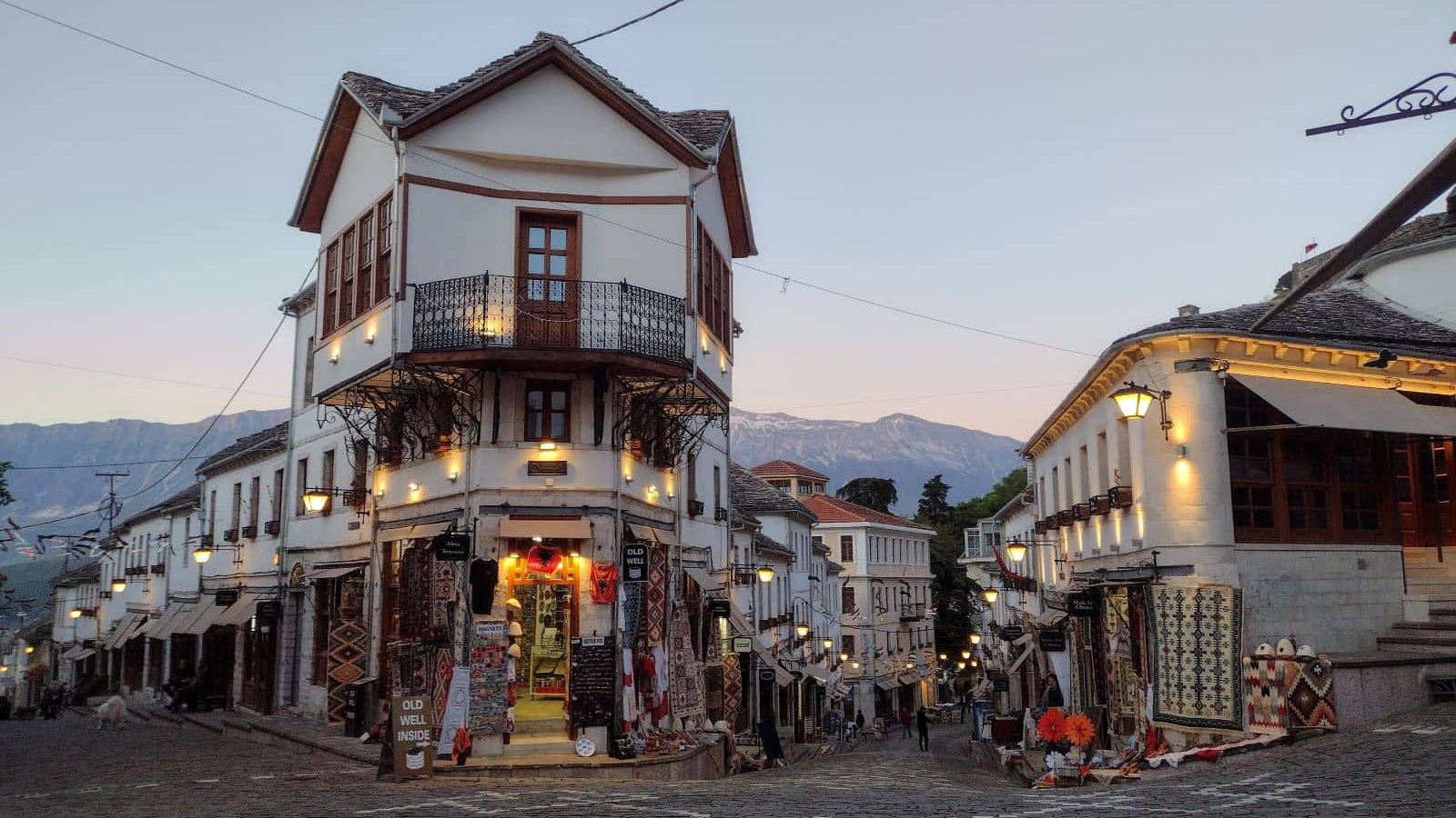 Mbi 65 mijë turistë vendas dhe të huaj vizituan Gjirokastrën