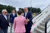 Edi Rama mbërrin në Beograd, pritet nga Bërnabiq