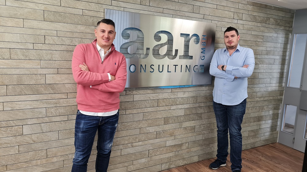Njihuni me kompaninë “AAR Consulting”, e drejtuar nga vëllezërit nga Gjakova të cilët janë në 10-shen e parë të firmave të kontabilitetit në Zvicër
