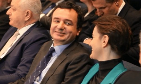 Përgaditja për marrëveshje me Kosovën, Vuqiç pritet ta delegon kryeministren Bërnabiq