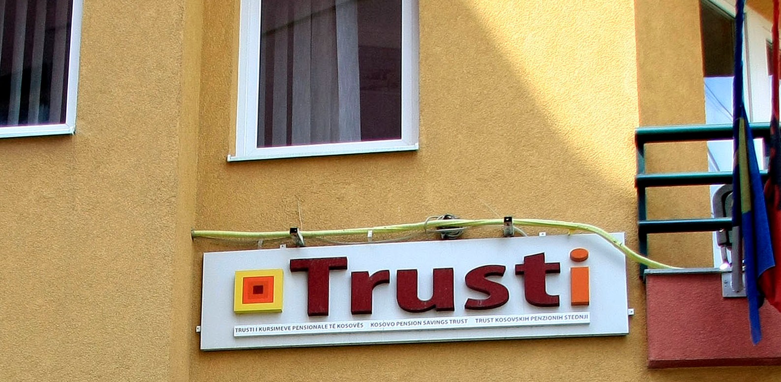 ‘Fondi i Trustit mbetet i rrezikuar’, ekspertët financiar kërkojnë të merren masa urgjente