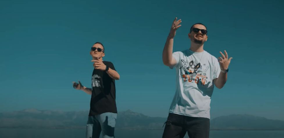 ‘A t’mungoj’ – publikohet e plotë kënga që u bë hit në TikTok (VIDEO)