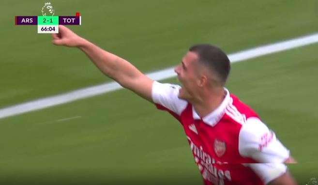 Xhaka  “vulos” fitoren e Arsenalit ndaj Spurs