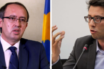 Hoti – Muratit: Kur flisni me mua bëhuni serioz, mos qeshni