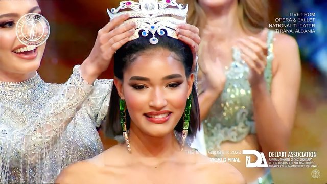 Miss Globe 2022, kush është bukuroshja që rrëmbeu çmimin e madh?