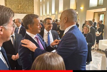 Si i magjepsi Edi Rama liderët botëror me kravaten e tij