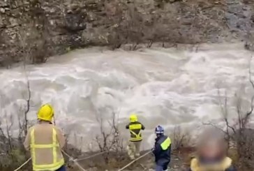 Rrjedha e ujit mori para makinën, humbin jetën babë e bir në Malësi të Madhe