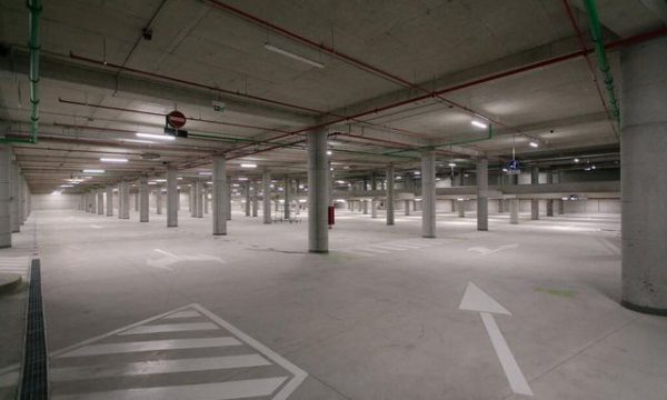 Parkingu i ri nëntoksor i Prishtinës më i shtrenjtë se ai në Tiranë