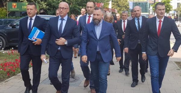 Lista Serbe i dorëzon mandatet e deputetëve në Kuvendin e Kosovës