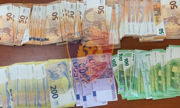 Sekuestrohen 25 mijë euro në Morinë